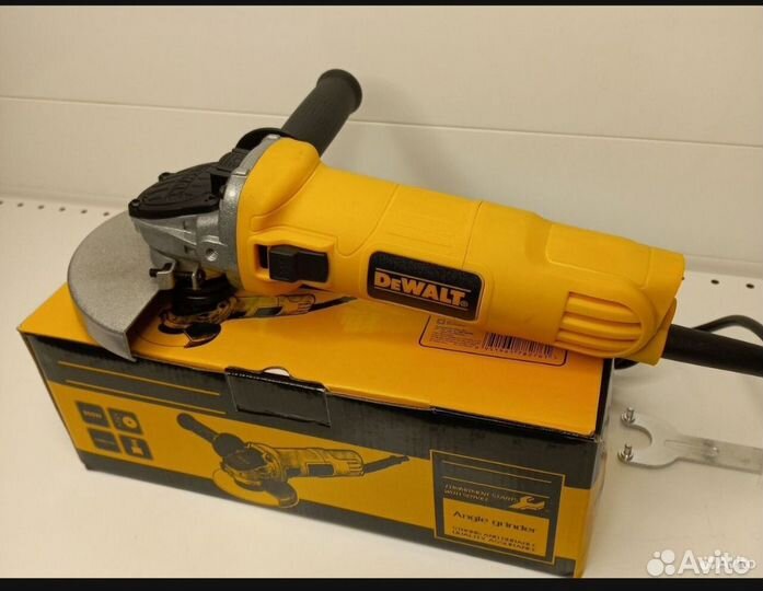 Болгарка dewalt