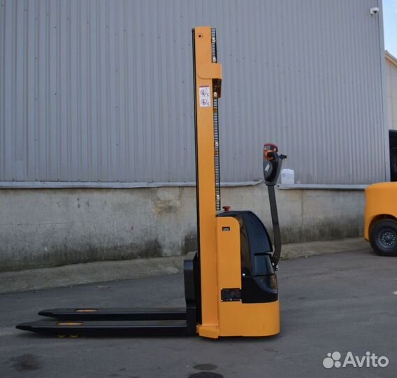 Штабелер CHL 1200 кг