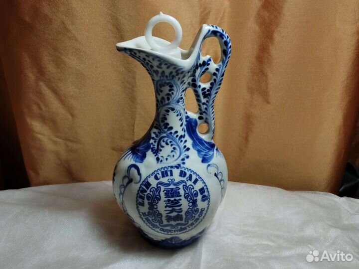 Кувшин бутылка