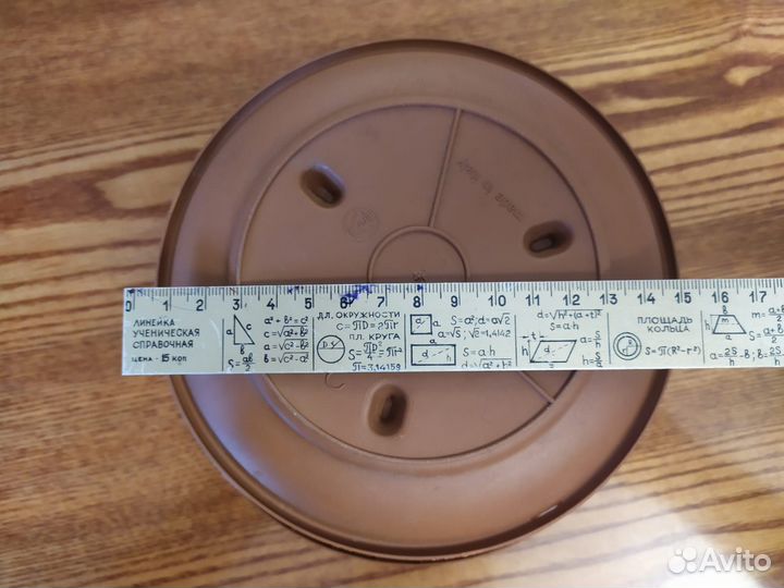 Кашпо-чаша. Пластик. На доставке