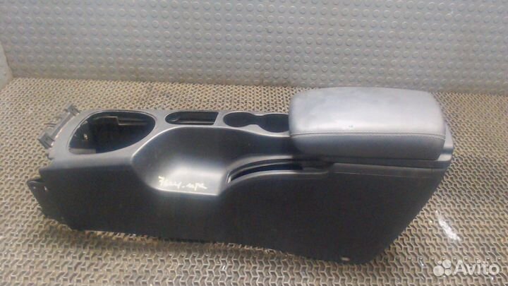 Консоль салона Nissan Qashqai, 2009