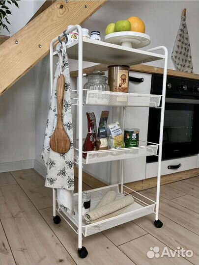 Этажерка на колесиках металлическая
