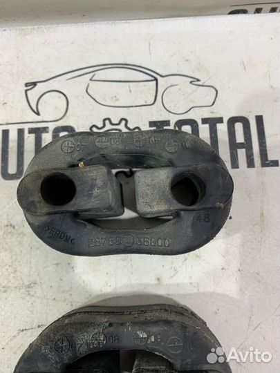 Кронштейн глушителя Kia Sportage SL G4KD 2011