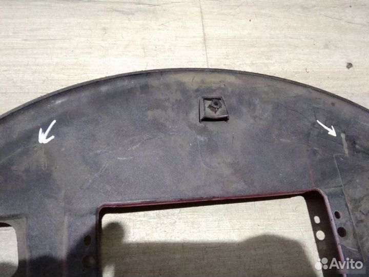 Кожух запасного колеса Mitsubishi Pajero