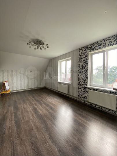 Коттедж 223 м² на участке 7,8 сот.