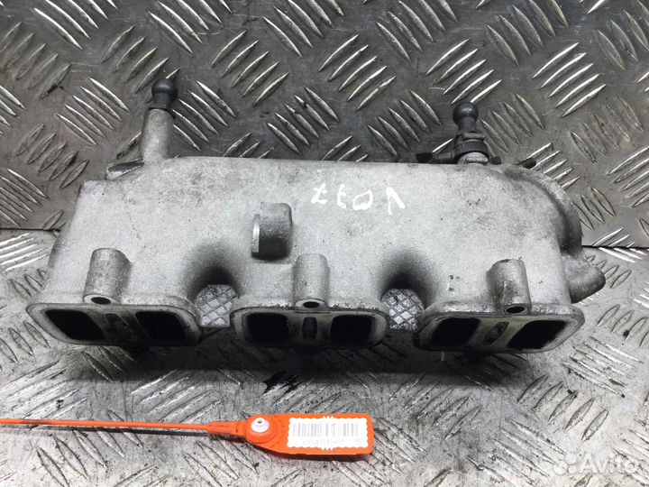 Коллектор впускной Audi A6 059129713 AYM