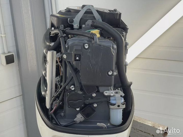 Лодочный мотор Suzuki (Сузуки) DF60ATL, белый