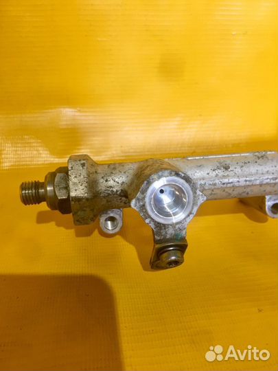 Рейка Топливная Рампа Opel Zafira B Z22YH