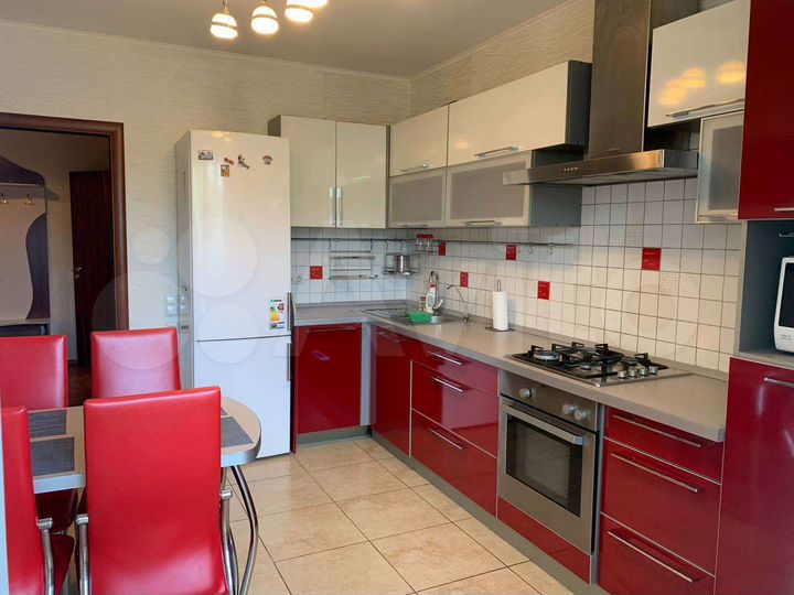 2-к. квартира, 65 м², 3/10 эт.