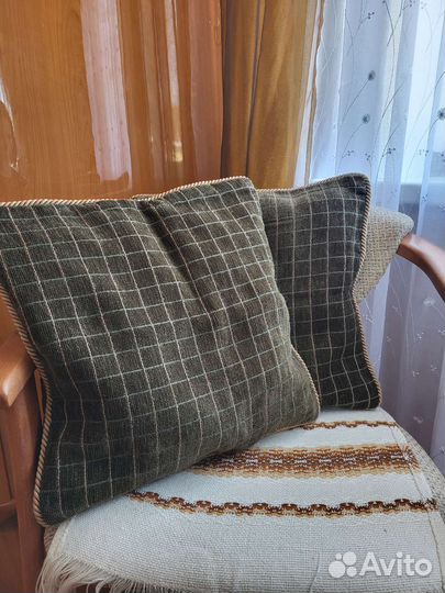 Декоративные подушки на диван