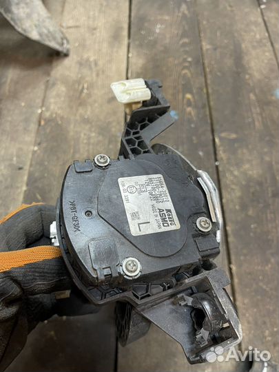 Корректор левой фары Toyota Prado 150