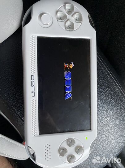 Портативная игровая приставка Denn DPE821W