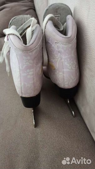 Коньки фигурные Roces p.37 (23,5см)