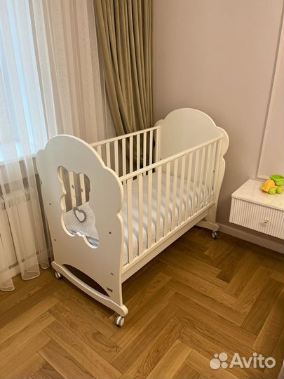 Детская кроватка