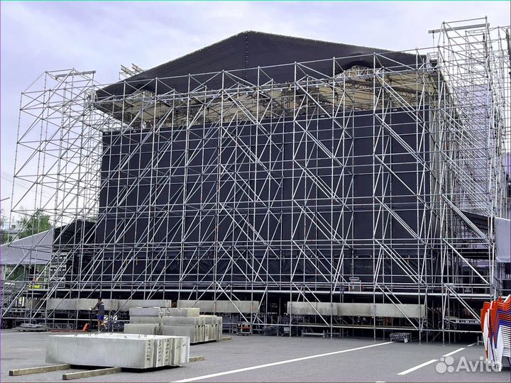 Строительные леса для сцен Layher траверсы/подиумы