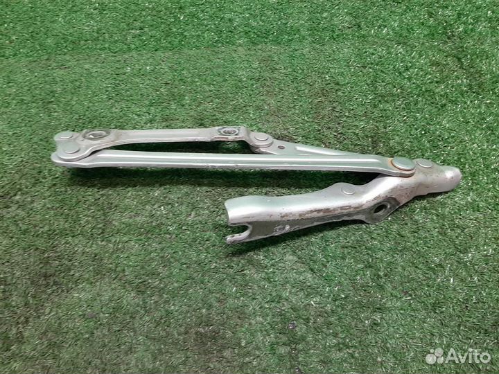 Петля багажника левая Lexus GS 450H 2007