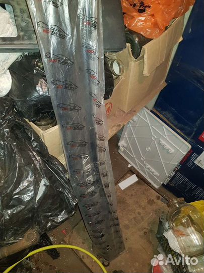 Ауди 100 c3 мухобойка на капот