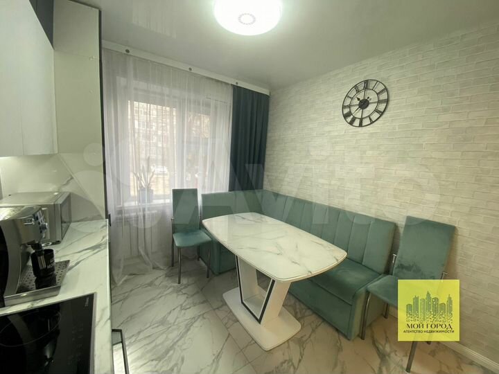 2-к. квартира, 52,8 м², 1/9 эт.