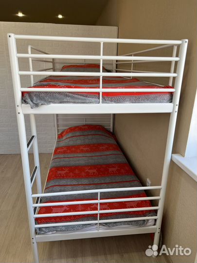 Двухъярусная кровать