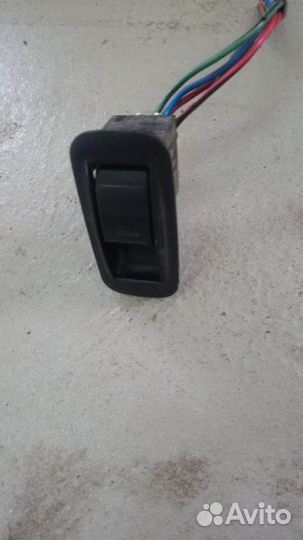 Кнопка стеклоподъемника Тойота Авенсис Т220 т22