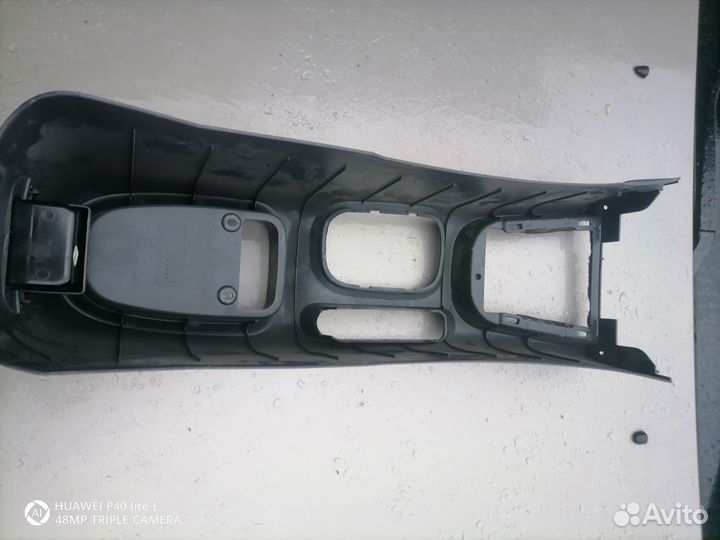 Подлокотник, центральная консоль,туннель, соната Y