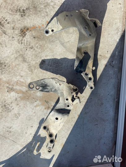 Кронштейн переднего бампера Scania 5-Series P400