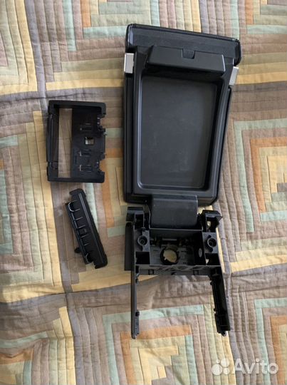 Подлокотник передний volvo xc70 3 поколения