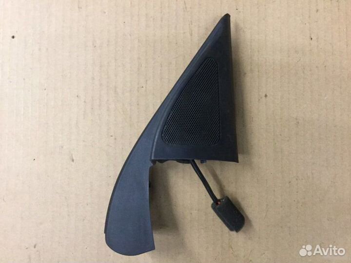 Крышка зеркала внутренняя правая Kia Sorento 2009