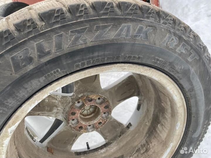 Bridgestone Blizzak RFT 255/55 R18