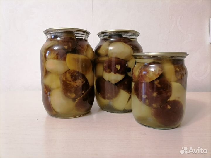 Грибы маринованные