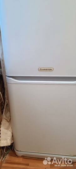 Холодильник бу Аристон капельная система