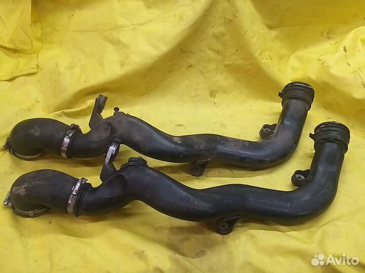 Патрубок интеркулера VW Tiguan 2007-2011