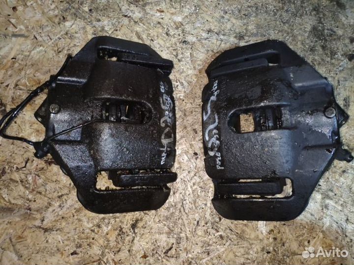 Комплект суппортов передний Bmw 750I E65 N62