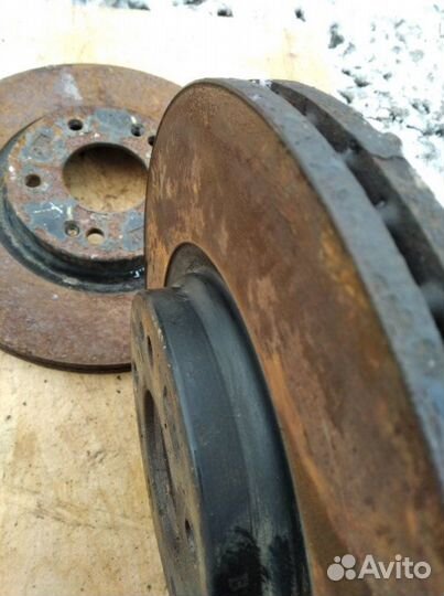 Диск тормозной передний Hyundai Tucson 3 G4NA 2015