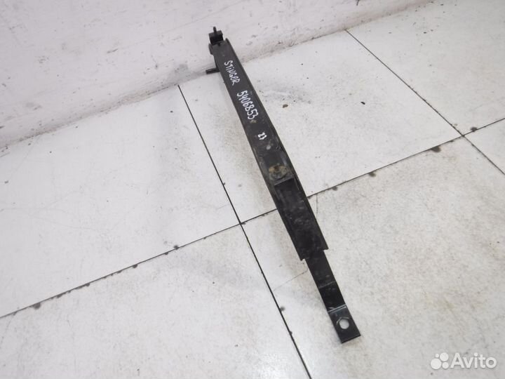 Кронштейн топливного бака