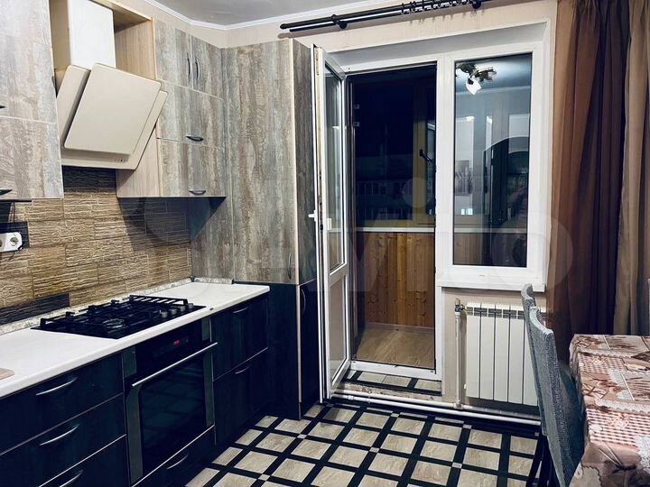 3-к. квартира, 76 м², 10/10 эт.