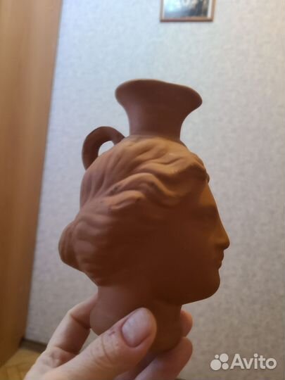 Маленькая вазочка из необоженной глины