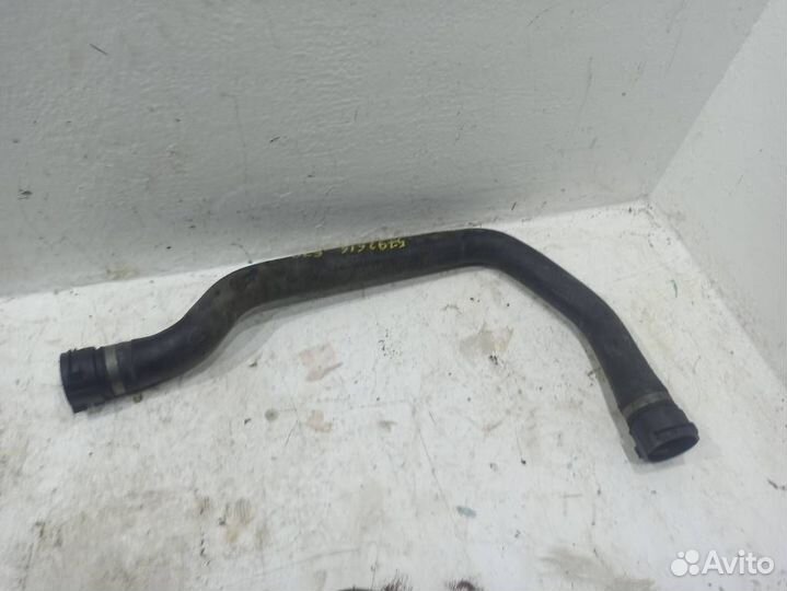 Патрубок системы охлаждения