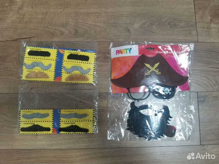 Карнавальная маска пирата, усы