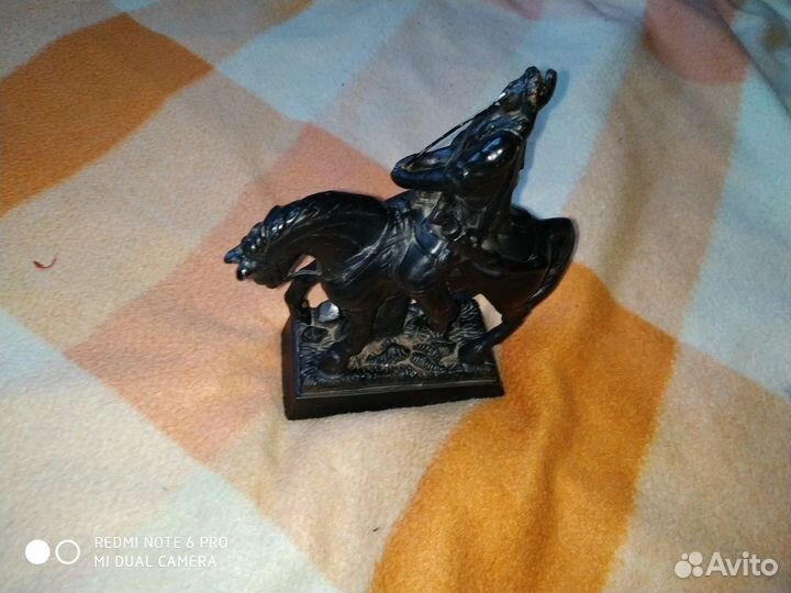 Антикварные статуэтки и другое