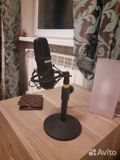 Микрофон студийный
