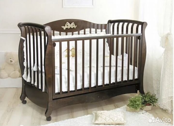 Детская кроватка, новая массив дерева