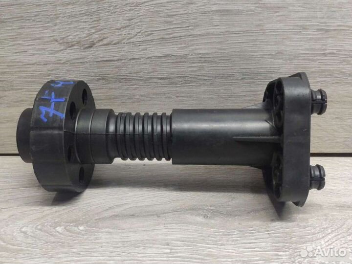 Крепление запасного колеса Mercedes C W204