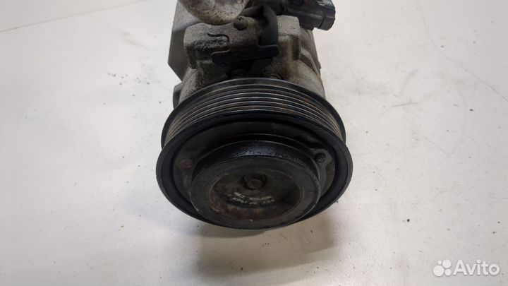 Компрессор кондиционера Jeep Liberty