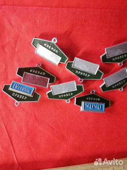 Запчасти для значков