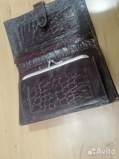 Спичечница, портмоне, пробка, зонт