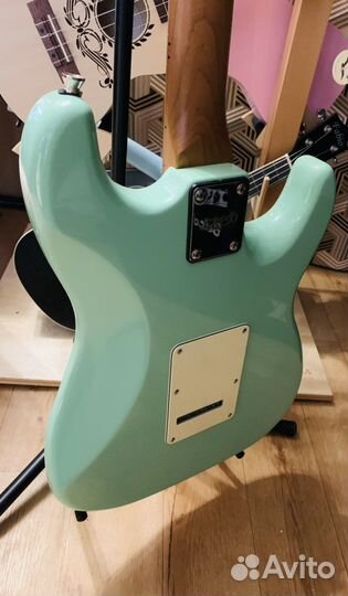 Электрогитара Jet Vintage Sky + Чехол (Леворукая)