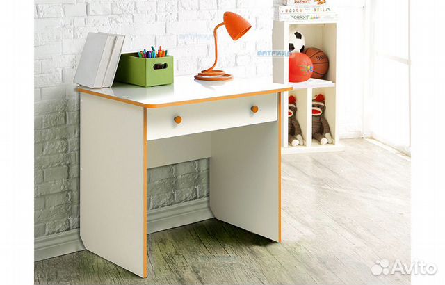 Стол компьютерный