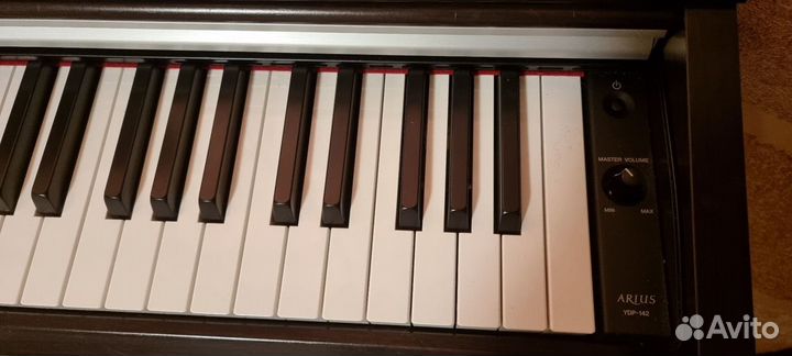 Цифровое пианино yamaha ydp 142 r