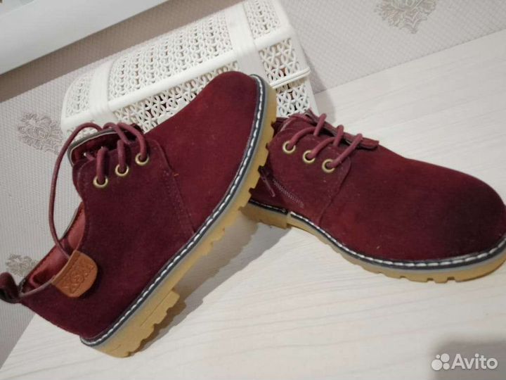 Полуботинки на мальчика новые
